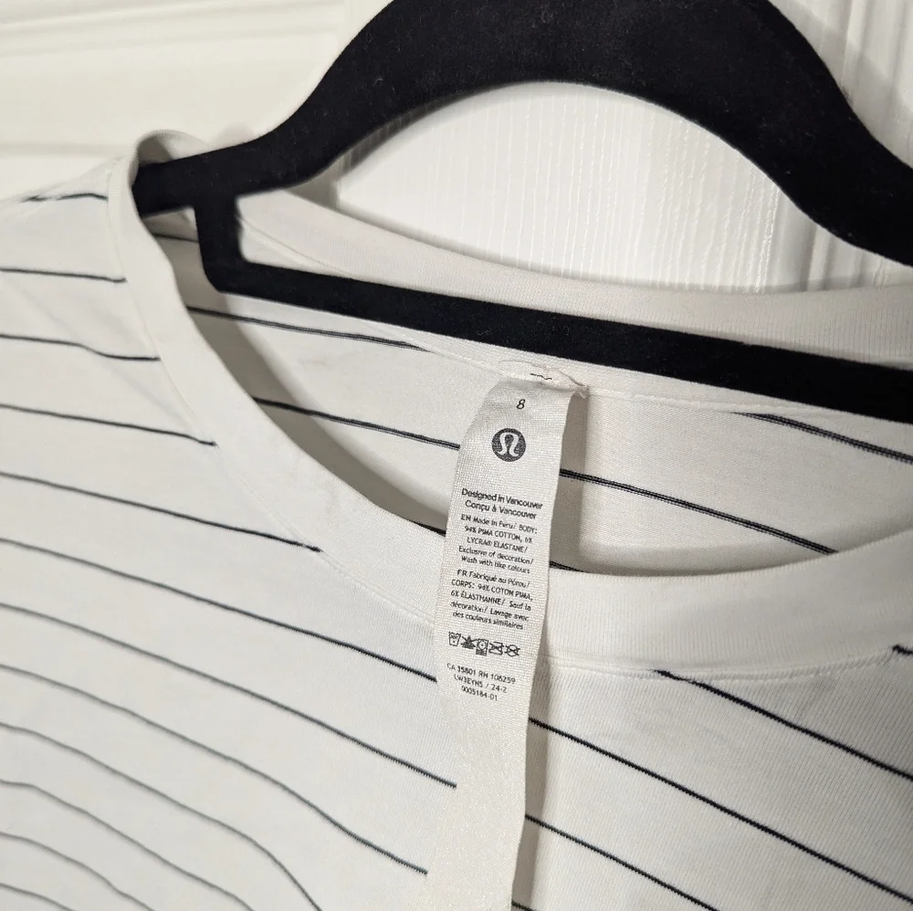 Lululemon Womens Top Love White Black Striped Short Sleeve Size 6 FLAW